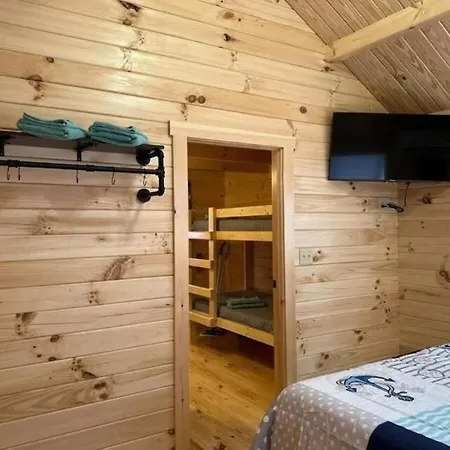 Get-Away Cabin In Surf City W Loft And Parking Exterior photo