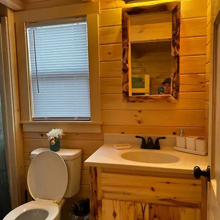 Get-Away Cabin In Surf City W Loft And Parking Exterior photo